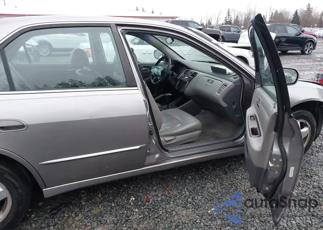 1HGCG1658YA013863: 44165235