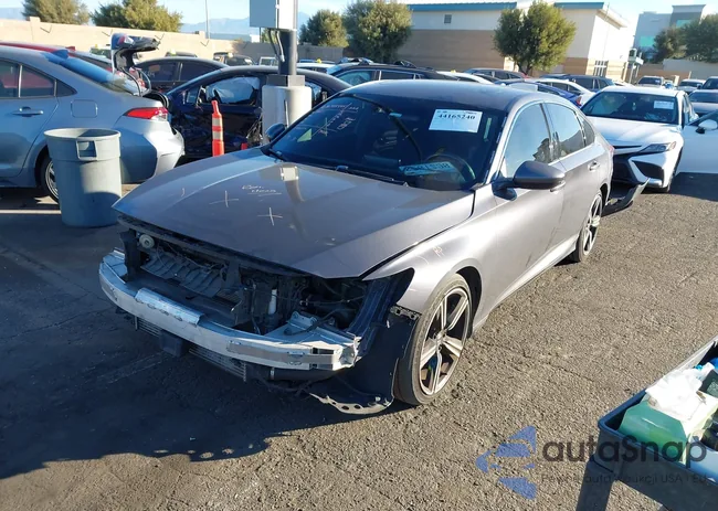 1HGCV2F37JA027818: 44165240