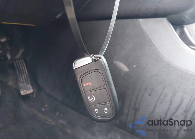 1C4PJLDB4GW157935: 44165241