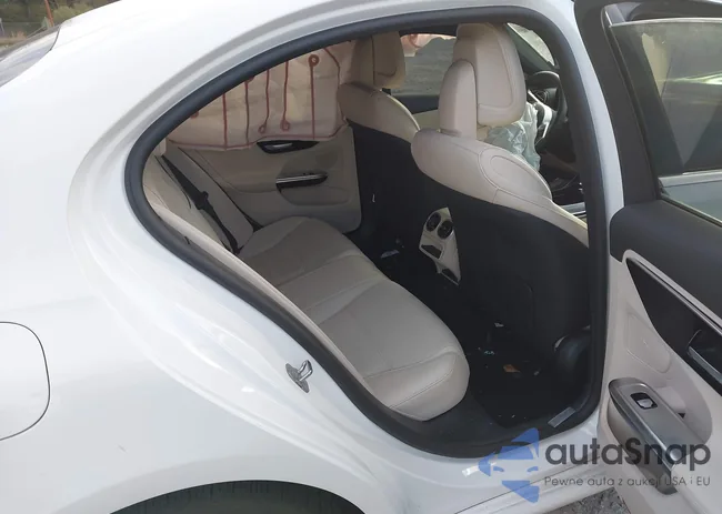 W1KAF4HB2RR229939: 44165314