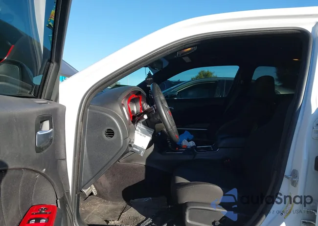 2C3CDXGJ9JH167211: 44165318