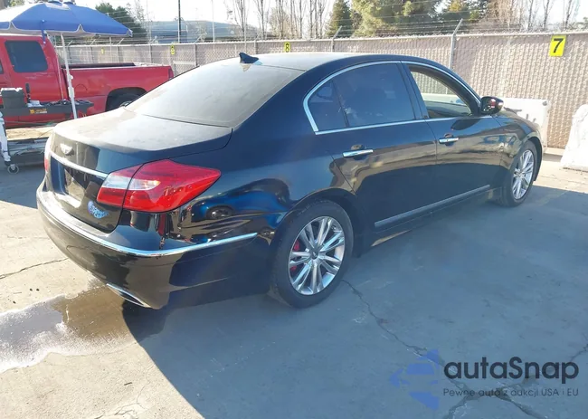 KMHGC4DF9CU160852: 44165351