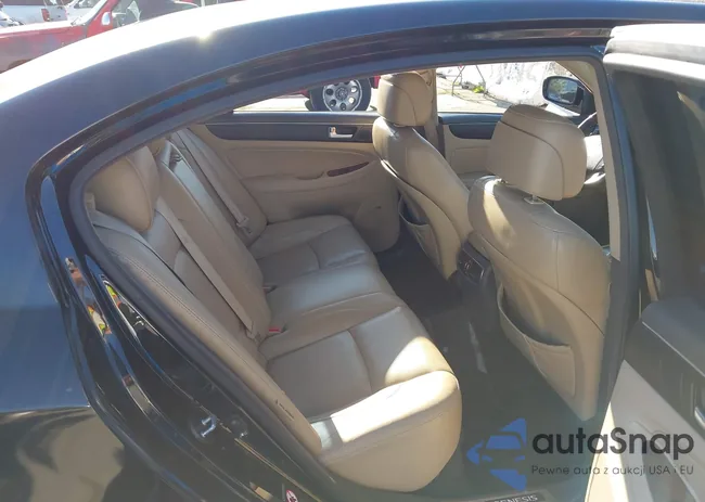 KMHGC4DF9CU160852: 44165351