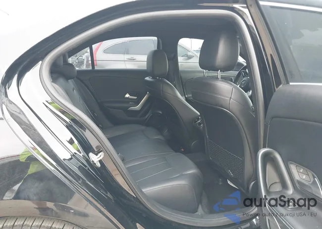 WDD3G4EB0KW020930: 44166457