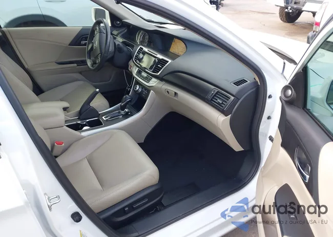 1HGCR2F8XFA202831: 44166820