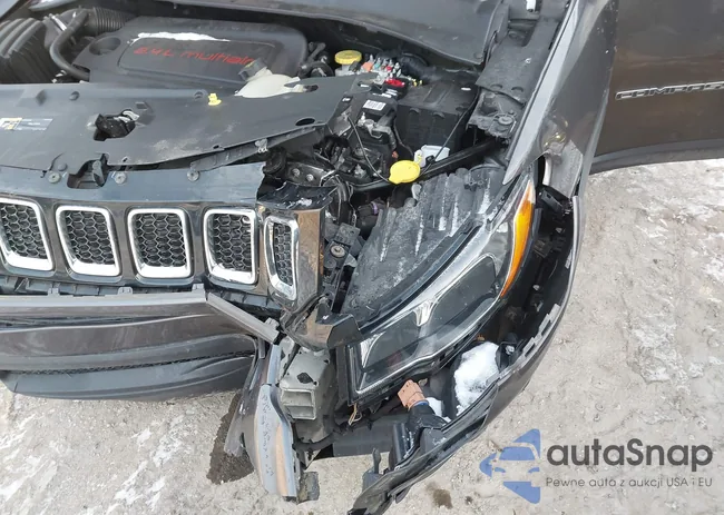 3C4NJDBB0JT457453: 44166884