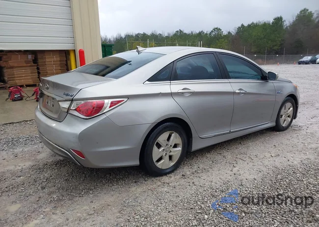 KMHEC4A40CA036951: 44166287