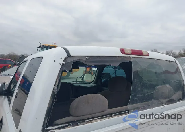 1GCEC19T0YZ117357: 44166336