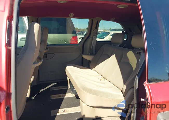 1B4GP25B81B118493: 44166340