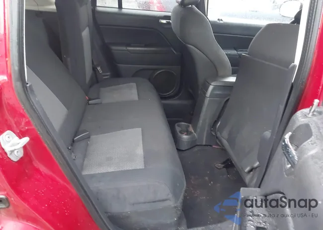 1J4FT47B69D217326: 44166385