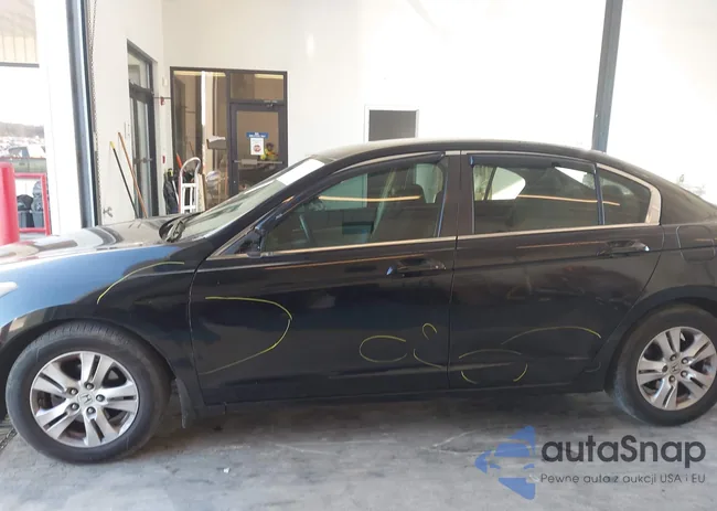 1HGCP26419A121739: 44167481