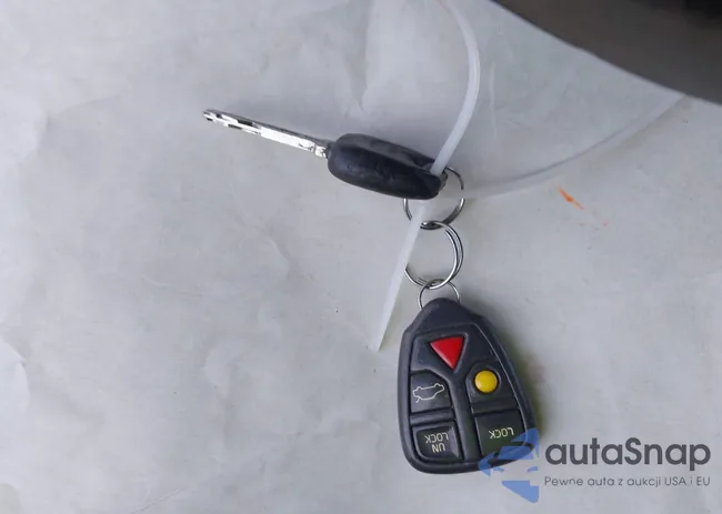 YV1SW61R121182063: 44167564