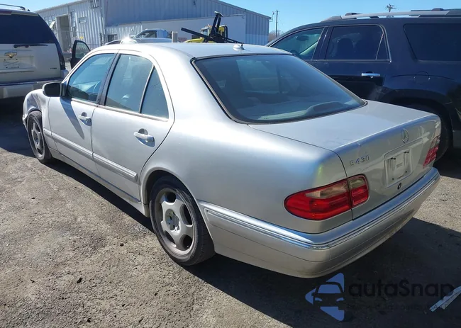 WDBJF70J42B447540: 44167605