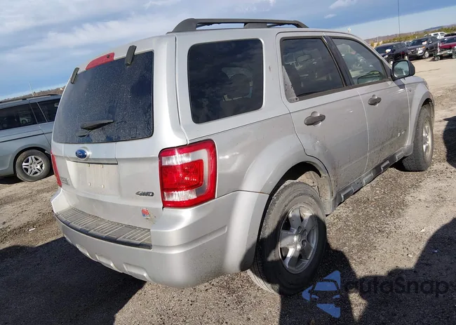 1FMCU93158KB75818: 44167670