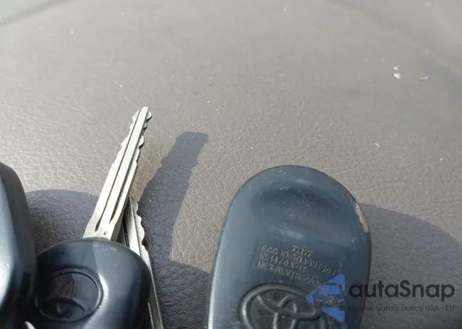 5TDZK22C38S199378: 44167708