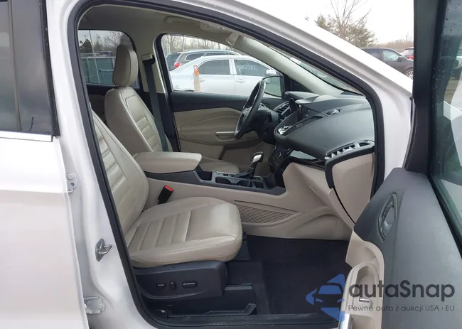 1FMCU9J95KUA81068: 44167900