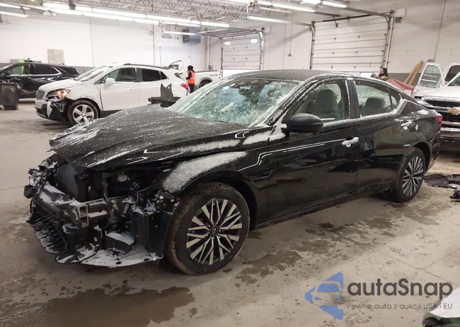 1N4BL4DW6SN332011: 44167931