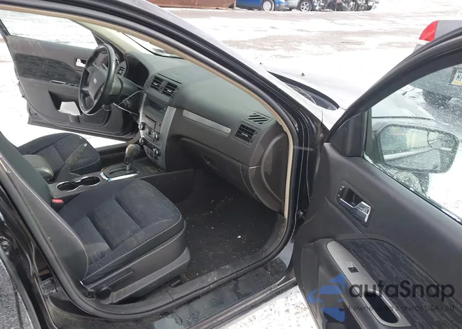 3FAHP0HA7BR147601: 44167934