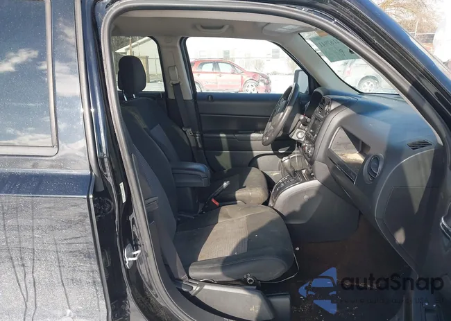 1C4NJRFB3ED616937: 44167941