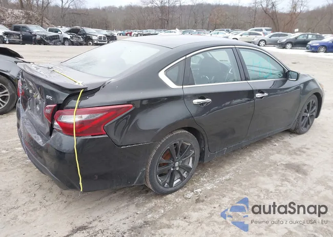 1N4AL3AP5HC213258: 44167951