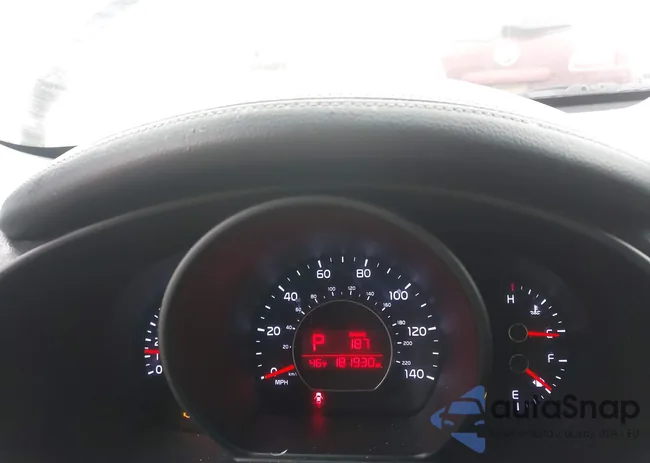 KNDJX3A57F7145015: 44168032