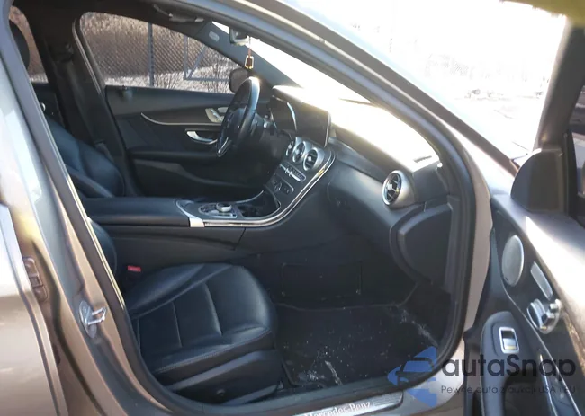 WDDWF8EB7LR556412: 44167139