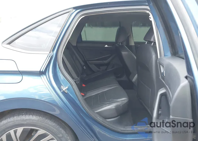 3VWG57BU3KM008230: 44168514