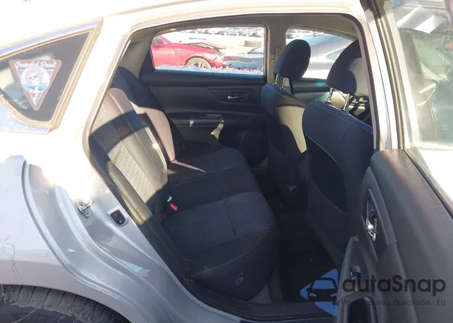 1N4AL3APXHN353021: 44168552