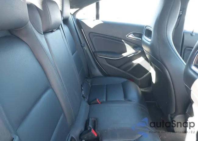 WDDSJ4EB0EN109940: 44168622