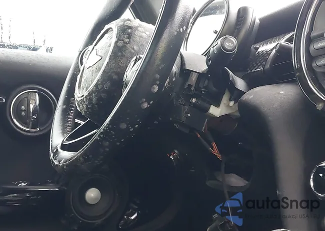 WMWXP7C56F2A38954: 44168694