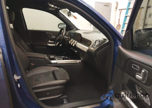 W1N4M4GBXMW132229: 44168704