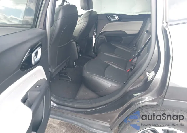 3C4NJDCN7PT505936: 44168779