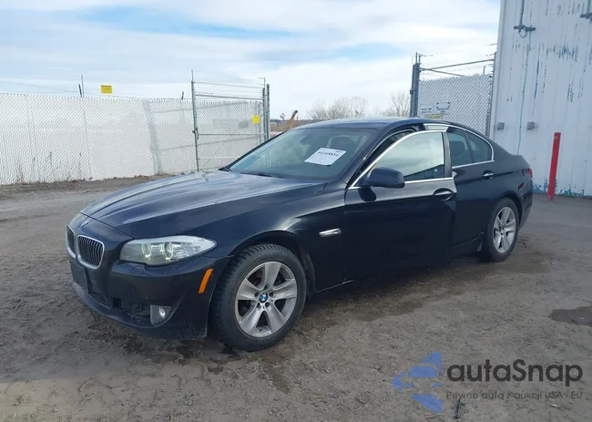 WBAXG5C52CDW24827: 44168854