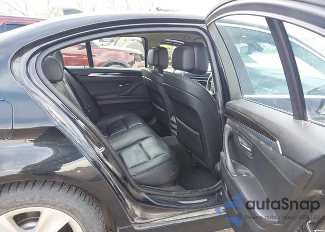 WBAXG5C52CDW24827: 44168854