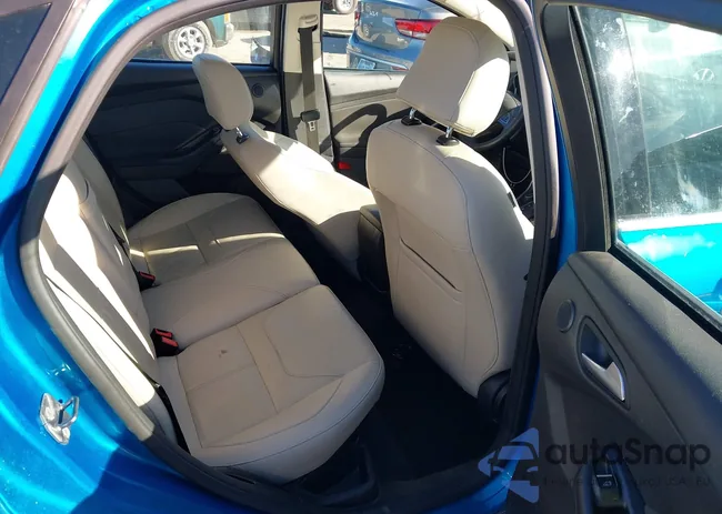 1FADP3J27GL275359: 44168925