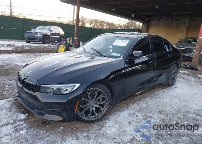 3MW5R7J03L8B35421: 44169022