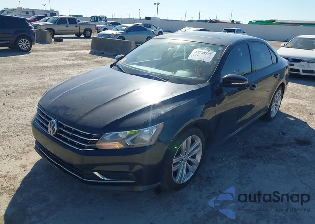 1VWLA7A39KC013968: 44168126