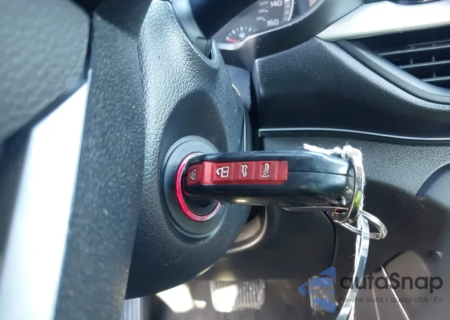 3KPF24AD5ME313314: 44168175