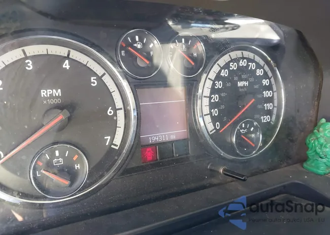 1D3HV18T39S745276: 44168247