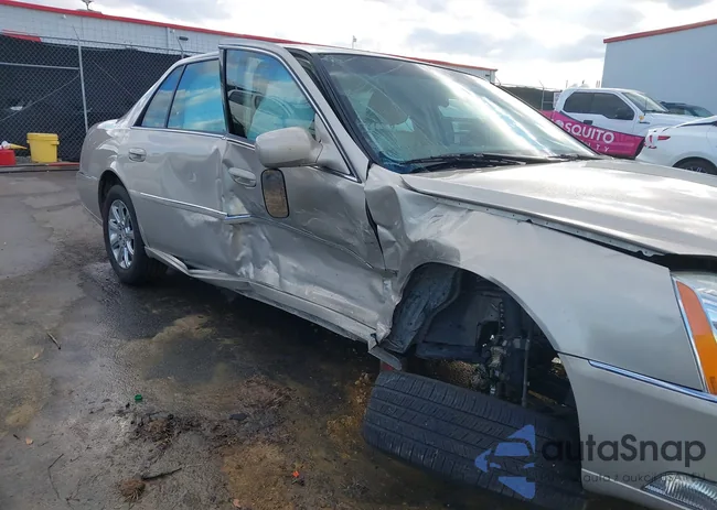 1G6KD57Y58U210865: 44168306