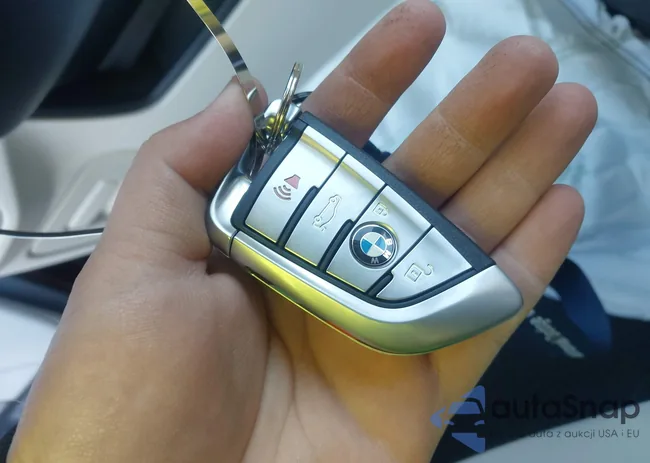 WBA53BJ07PCM73181: 44168411