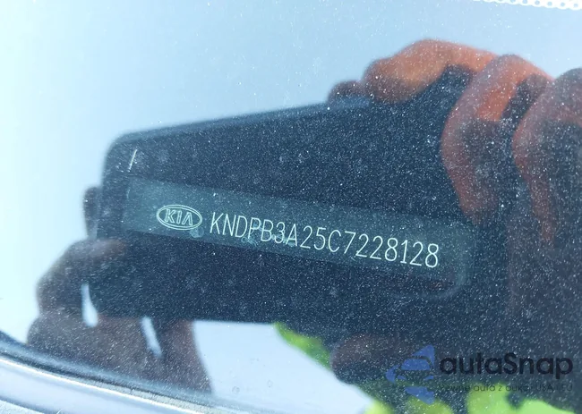KNDPB3A25C7228128: 44168432
