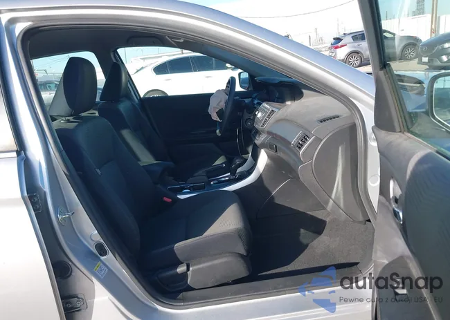 1HGCR2F32FA187133: 44169499