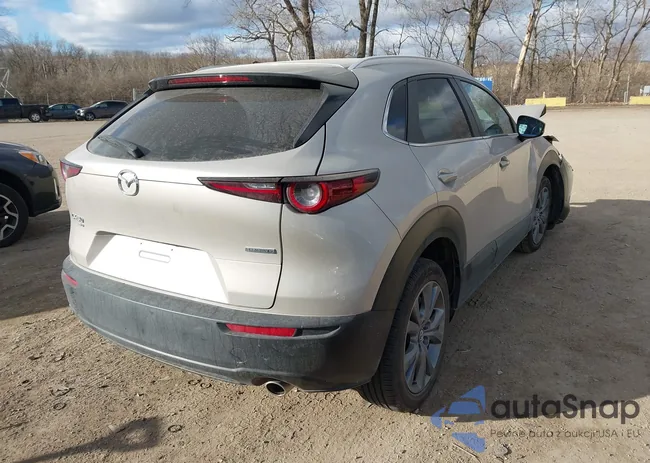 3MVDMBCM9RM647795: 44169531