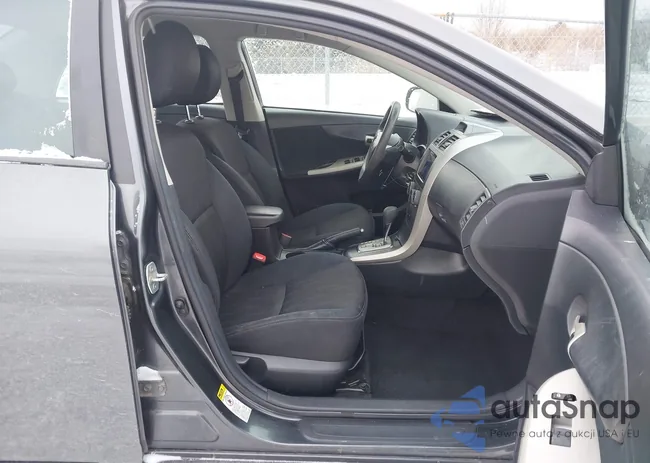 2T1BU4EEXCC821657: 44169578