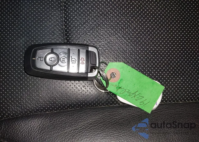 1FMJU2AT9KEA67078: 44169623