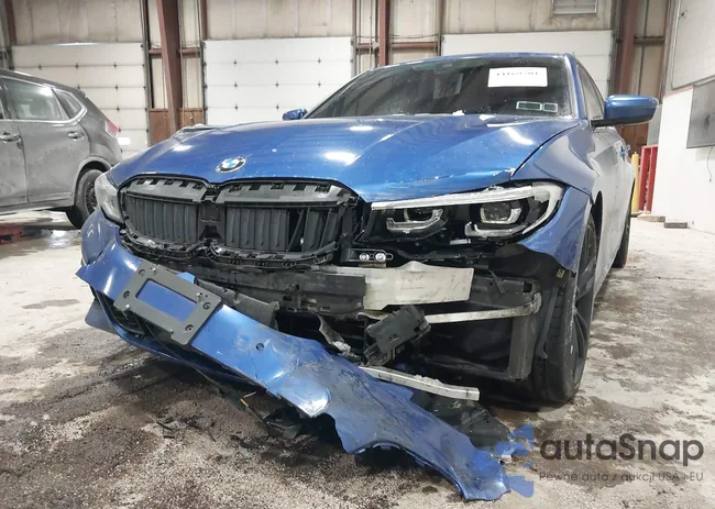 WBA5R7C52KAJ81883: 44169701