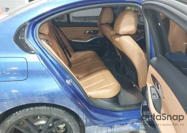 WBA5R7C52KAJ81883: 44169701