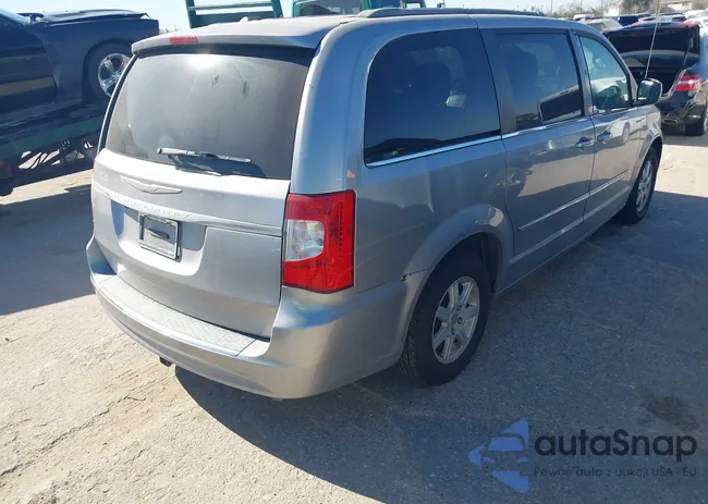 2C4RC1BG2DR629852: 44169718