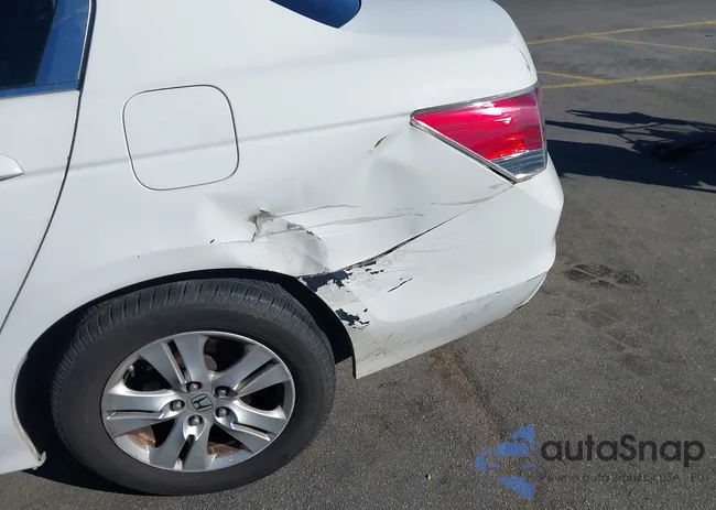 1HGCP2F43AA125893: 44169886